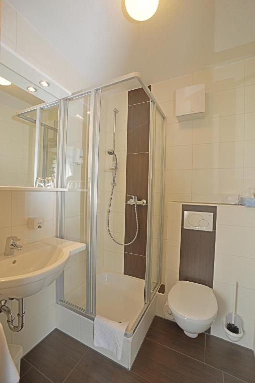 Hotel-Gasthof Rotes Ross Heroldsberg Quarto foto